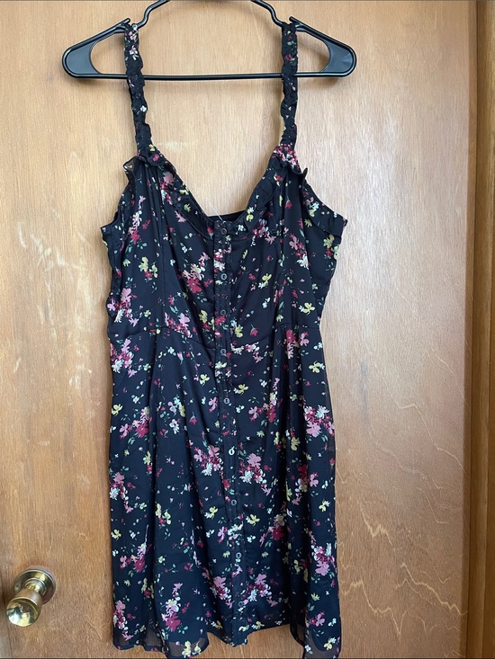 Abercrombie & Fitch Dresses & Skirts - Abercrombie & Fitch Black Floral Mini Dress